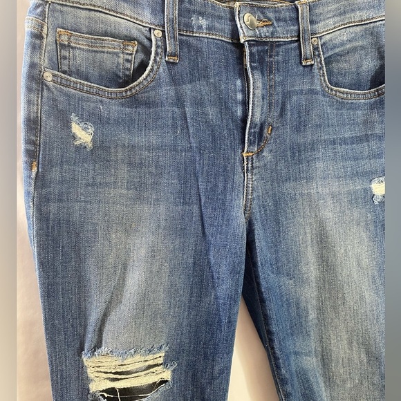 Joe’s Jeans High Rise Distressed Crop Size 28 - Picture 3 of 10